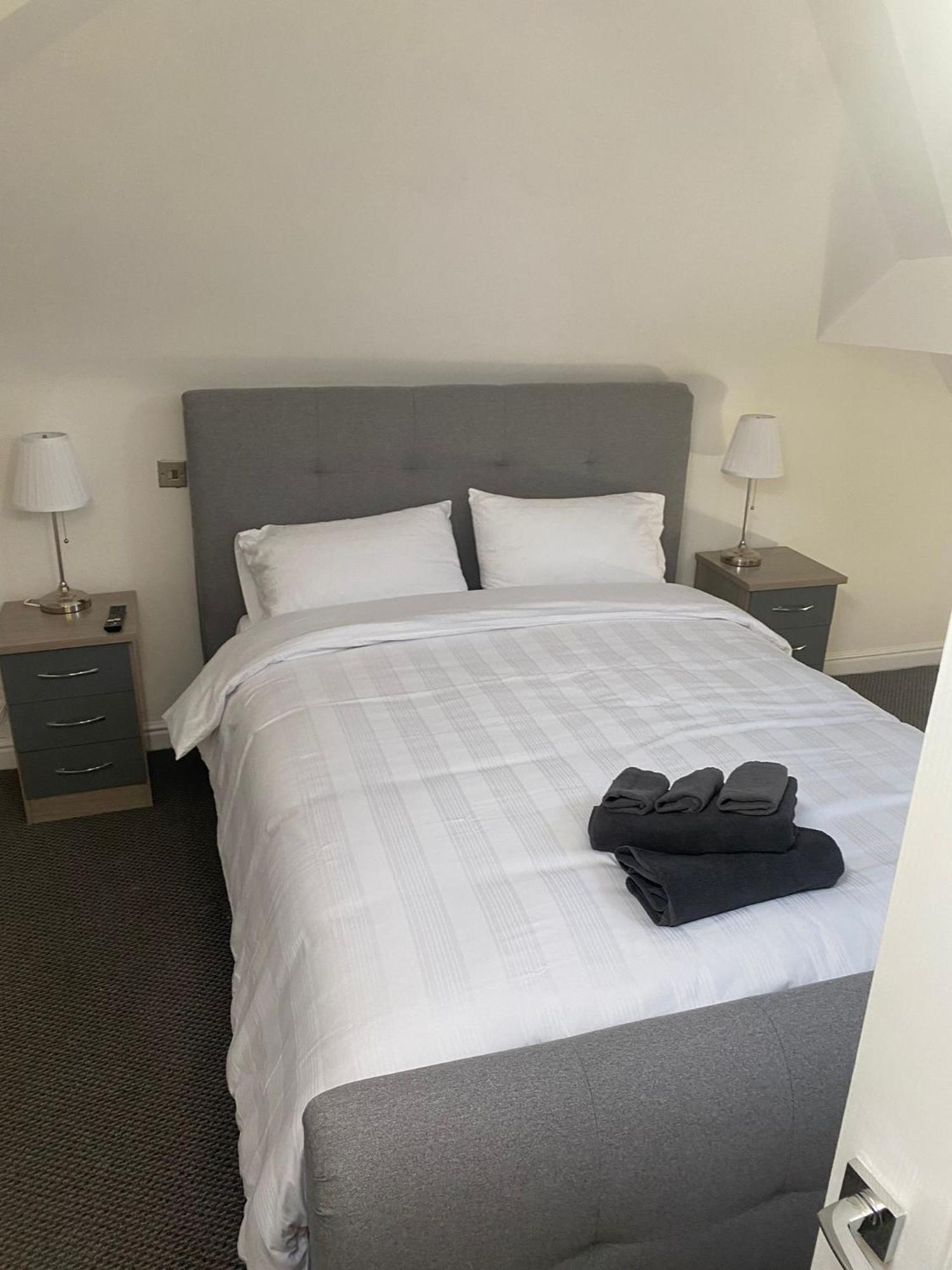 Spacious 2 Bedroom Apartment Liverpool Exterior foto